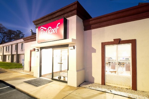 Red Roof Inn Raleigh North-Crabtree Mall/PNC Arena image 13