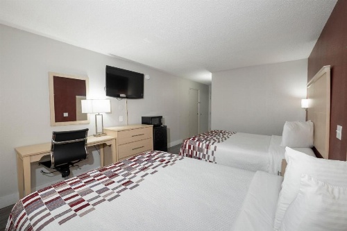 Red Roof Inn Raleigh North-Crabtree Mall/PNC Arena image 14