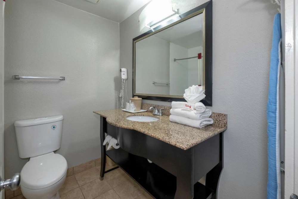 Red Roof Inn Raleigh North-Crabtree Mall/PNC Arena Image 17