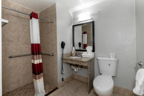 Red Roof Inn Raleigh North-Crabtree Mall/PNC Arena image 20