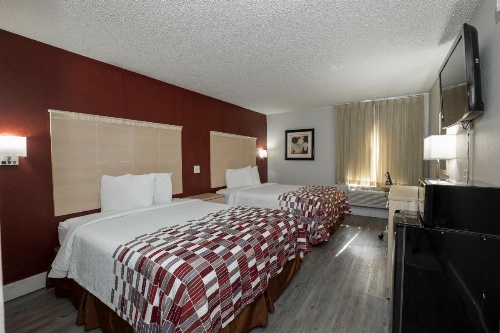 Red Roof Inn Raleigh North-Crabtree Mall/PNC Arena image 23
